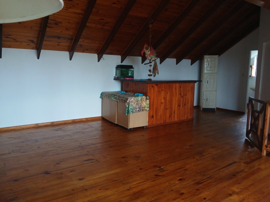 4 Bedroom Property for Sale in Noorsekloof Eastern Cape